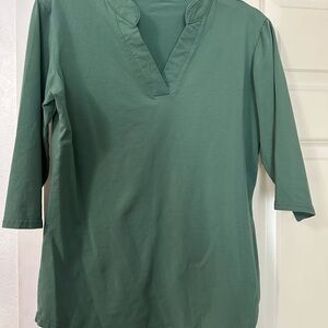 Green V-Neck 3/4 Sleeve Top